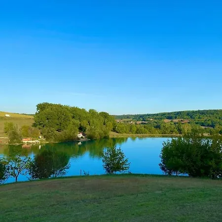 In The Countryside Le Petit Bleu 4* Bourg-de-Visa